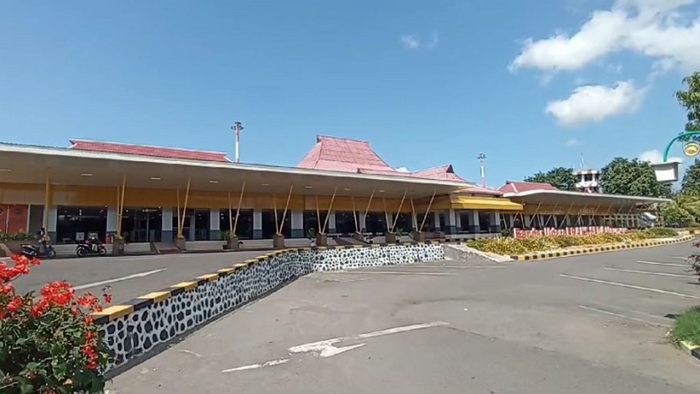Imbas Erupsi Gunung Lewotobi Laki-Laki, 3 Penerbangan di Bandara Frans Seda Maumere Dibatalkan