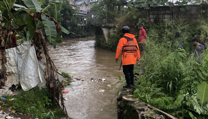 Pria Paruh Baya Hanyut di Kali Ciluer Bogor, sempat Diingatkan Tak Menjala Ikan