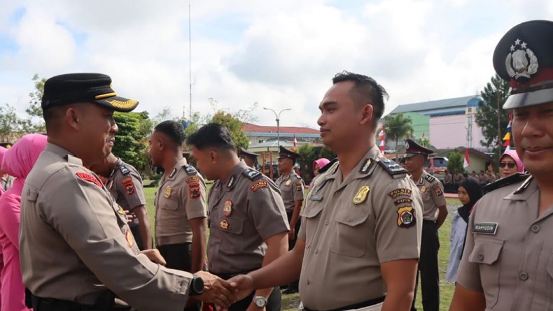 26 Anggota Polres Jayawijaya Naik Pangkat, Kapolres Beri Pesan Menyentuh