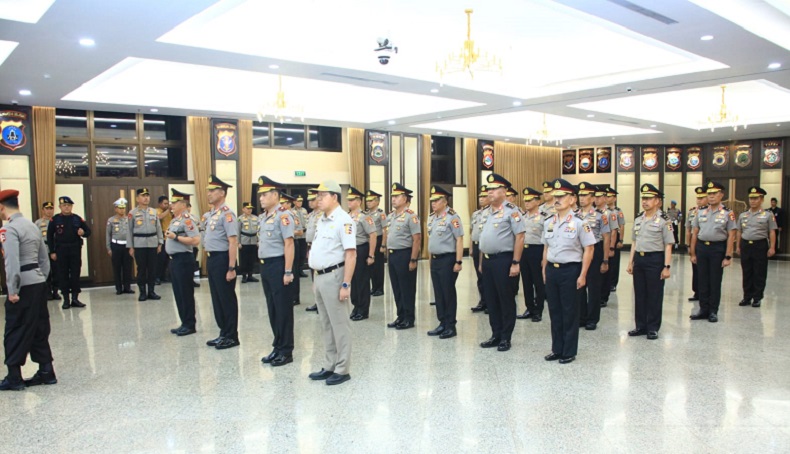 Akpol 91 Melejit! 4 Perwira Tembus Jenderal Bintang 3 Kelilingi Listyo Sigit