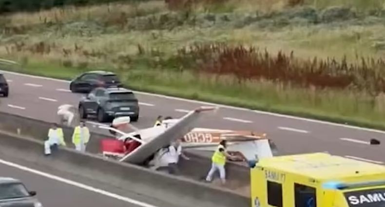 Pesawat Cessna Hantam Kabel SUTET lalu Jatuh ke Jalan Raya, 3 Orang Tewas