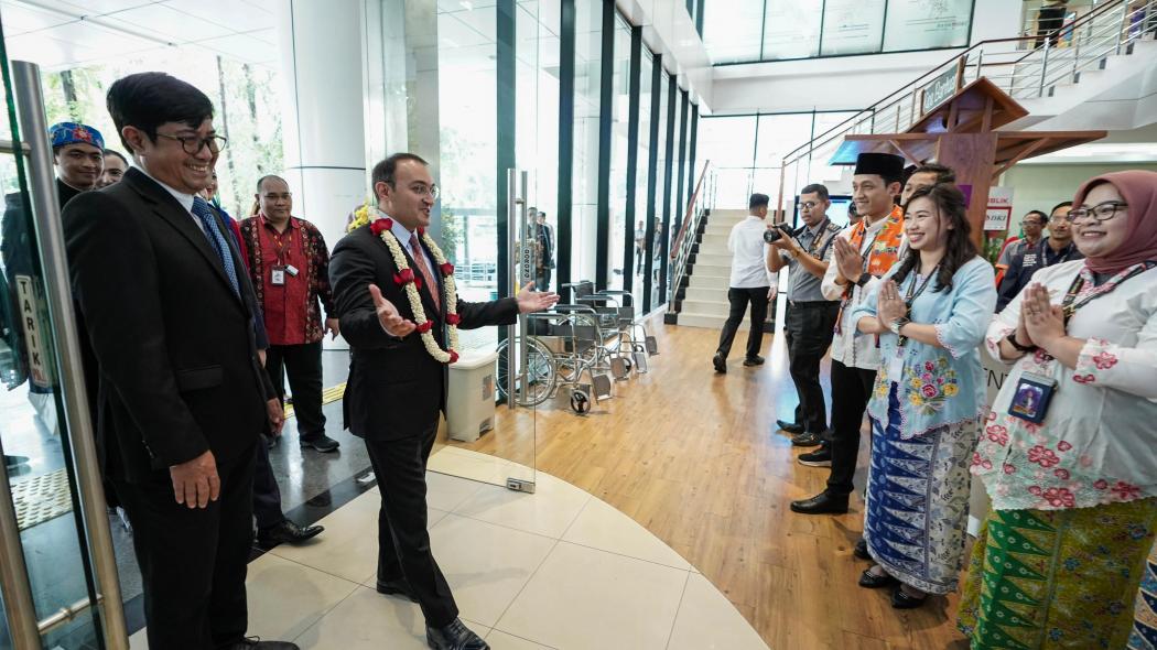 Pejabat Azerbaijan Puji Efisiensi Mal Pelayanan Publik Jakarta, Siap Kolaborasi