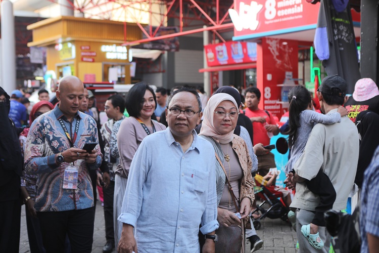 Ramai Pengunjung, Menaker Ida Fauziyah Takjub dengan Atmosfer Jakarta Fair