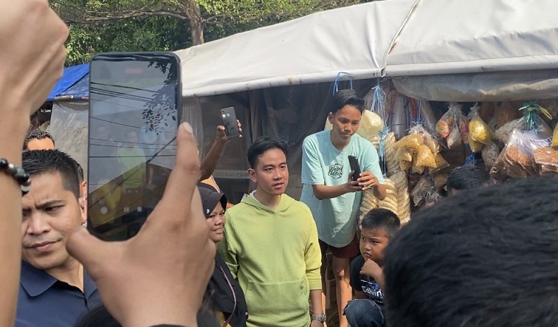 Gibran Blusukan ke Permukiman Warga di Jakarta, Ada Apa?
