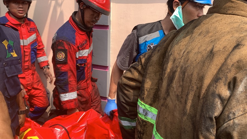 Tragis, 5 Orang Tewas usai Terjebak Kebakaran Gudang Perabotan di Bekasi 