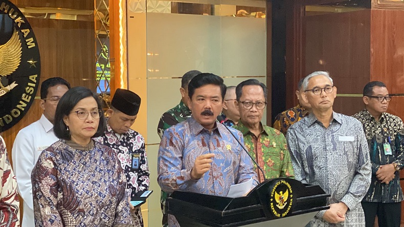 Menko Polhukam Instruksikan TNI-Polri dan Kejagung Tak Rotasi Pejabat hingga Pilkada usai