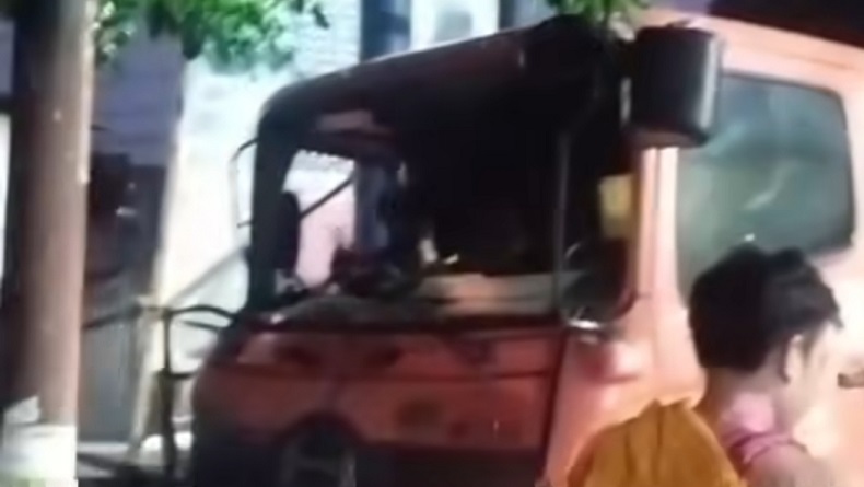 Kecelakaan di Narogong Bekasi, Truk Sampah Tabrak Lansia