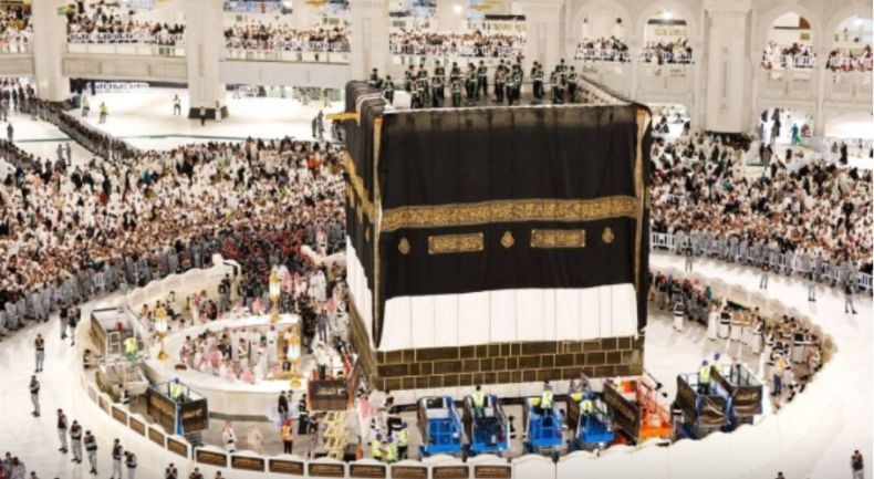 Kain Kiswah Kakbah Diganti Tepat 1 Muharram 1446 H