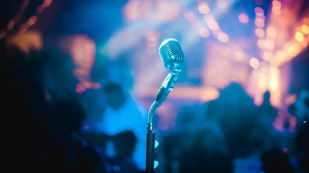 Viral Curhatan Anak Kesal karena Aplikasi Karaoke Bikin Orang Tua Kecanduan: Berawal dari Iseng hingga Lupa Masak