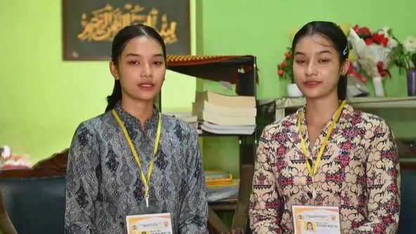 Cerita Inspiratif Si Kembar Anak Tukang Pijat Berhasil Lolos Tes Bintara Polda Jatim