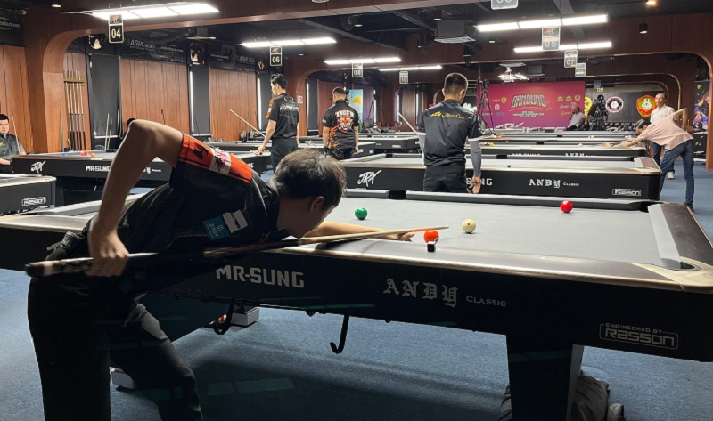 64 Pebiliar Saling Sikut di Hari Kedua 10-Ball Tournament Championship 2024 Bandung