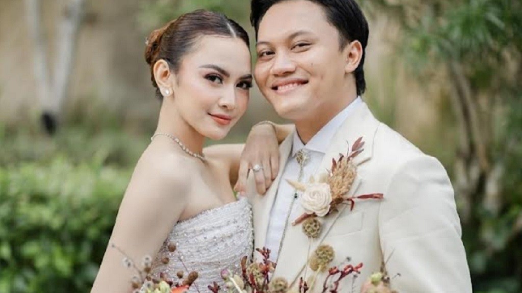 Mahalini Tetap Melayani Suami di Tengah Kesibukan, Rizky Febian: Lini Pinter Banget!