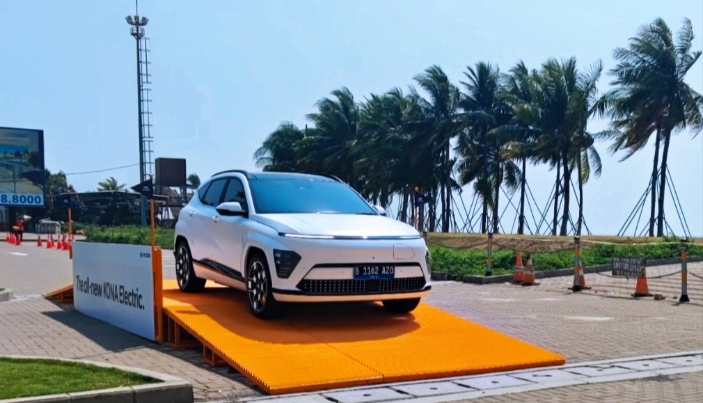 Menjajal Fitur dan Teknologi Hyundai Kona Electric Terbaru, Ini Bocorannya