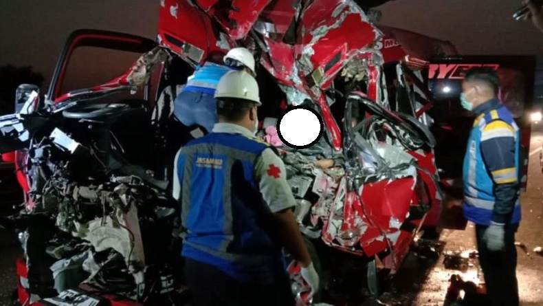Kecelakaan Elf Tabrak Truk 6 Tewas di Tol Solo-Semarang, Bawa Rombongan Guru dari Surabaya