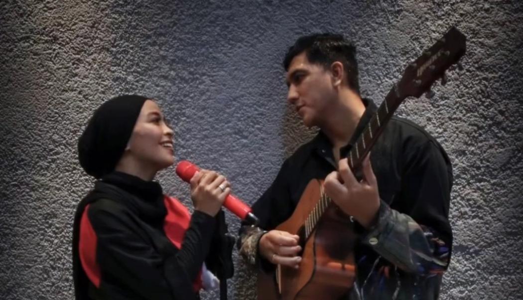 Tantri Kotak Terjatuh di Panggung Setinggi 2 Meter akibat Ditarik Fans, Suami Cemas Berikan Doa