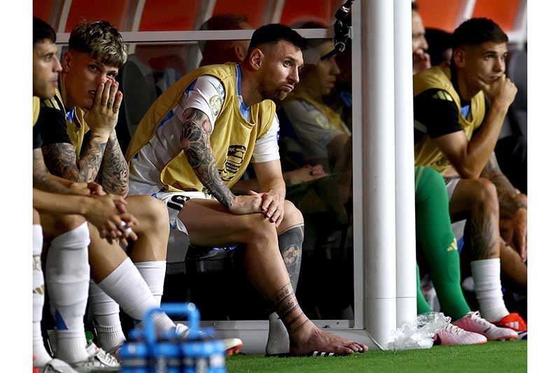 Cedera Ligamen Engkel, Lionel Messi Bakal Absen Tanpa Batas Waktu yang Ditentukan