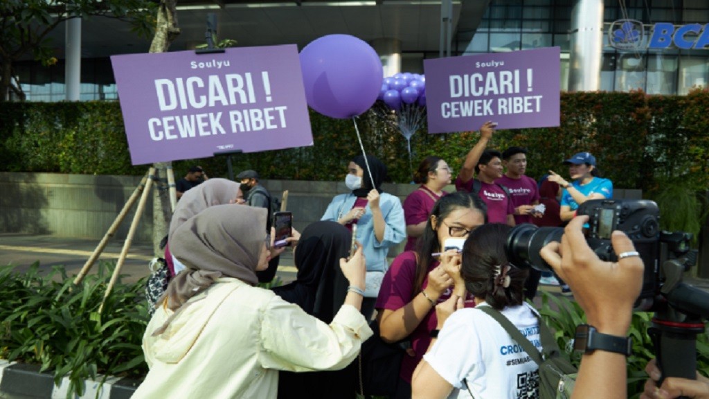 Keseruan Campaign Eyeliner Satu Detik di CFD