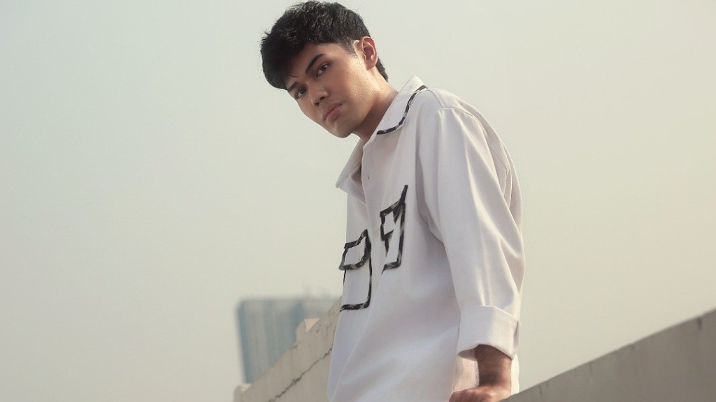 Nuca Tulis Sendiri Karya Terbaru yang Berjudul Mengenal Lebih Jauh