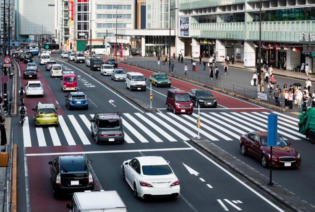 Jumbo! Pemerintah Bisa Kantongi Rp6,3 Triliun per Tahun dari Asuransi Motor dan Mobil