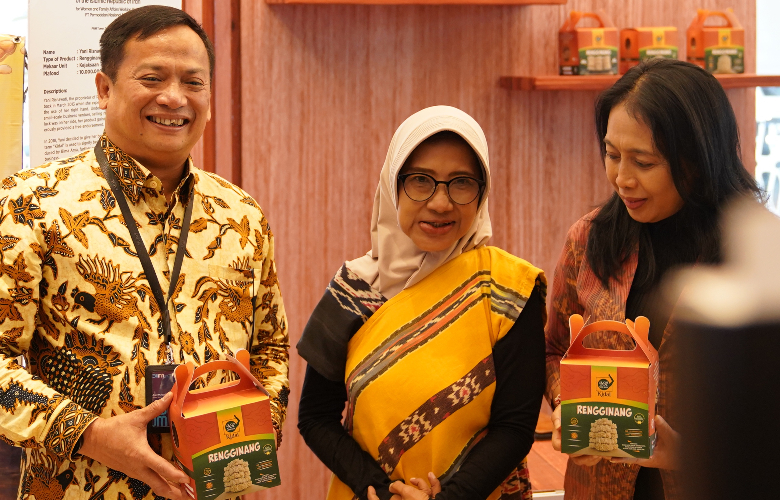 Berani Ciptakan Variasi, Rengginang Kidal Jadi Andalan Usaha Nasabah PNM Mekaar