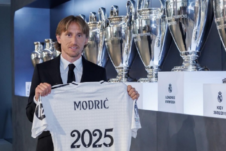 Unggahan Luka Modric usai Perpanjang Kontrak di Real Madrid, Madridista Auto Terharu