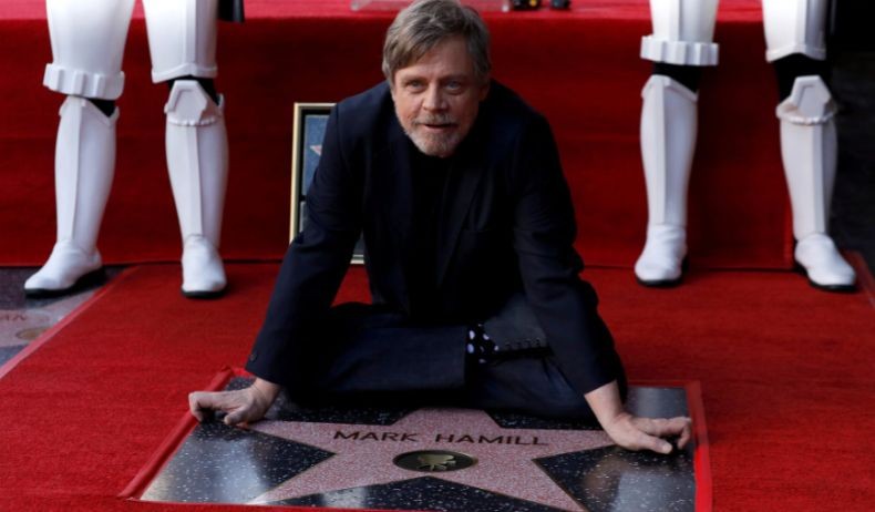 Aktor Star Wars Mark Hamill Dirujak Netizen gegara Ejek Luka Donald Trump
