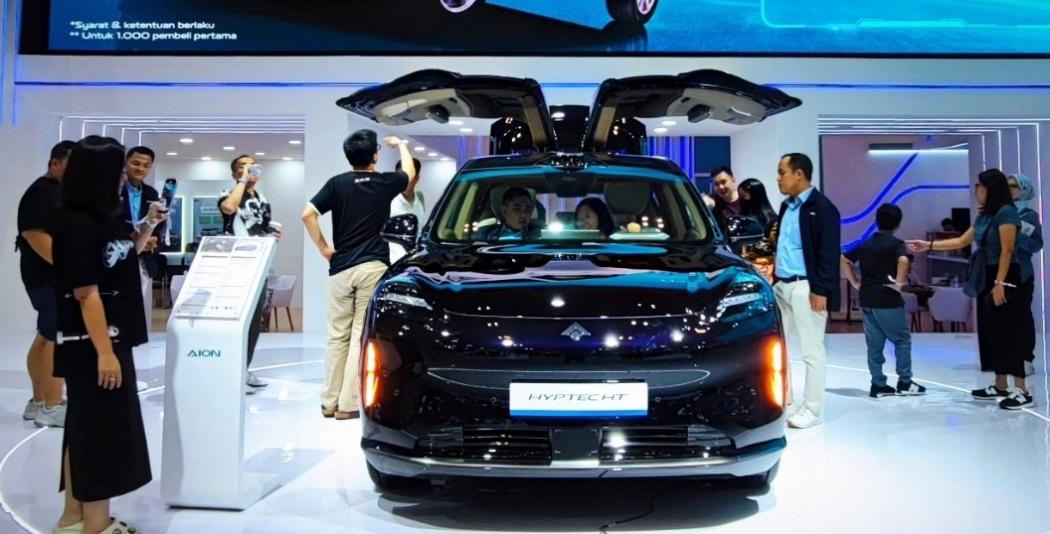 Hyptec HT Meluncur di GIIAS 2024, Model Pintu Gullwing seperti Sayap Jadi Pusat Perhatian