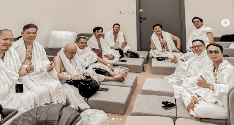 Arda Naff Ungkap Momen Raffi Ahmad Hibur Penggemar di Tanah Suci: Senyum Tulus Ngeladenin Semua