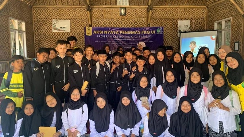 FIK UI Gelar Edukasi Cegah Penyakit Tidak Menular di Kampung Ilmu Tegalwaru Purwakarta