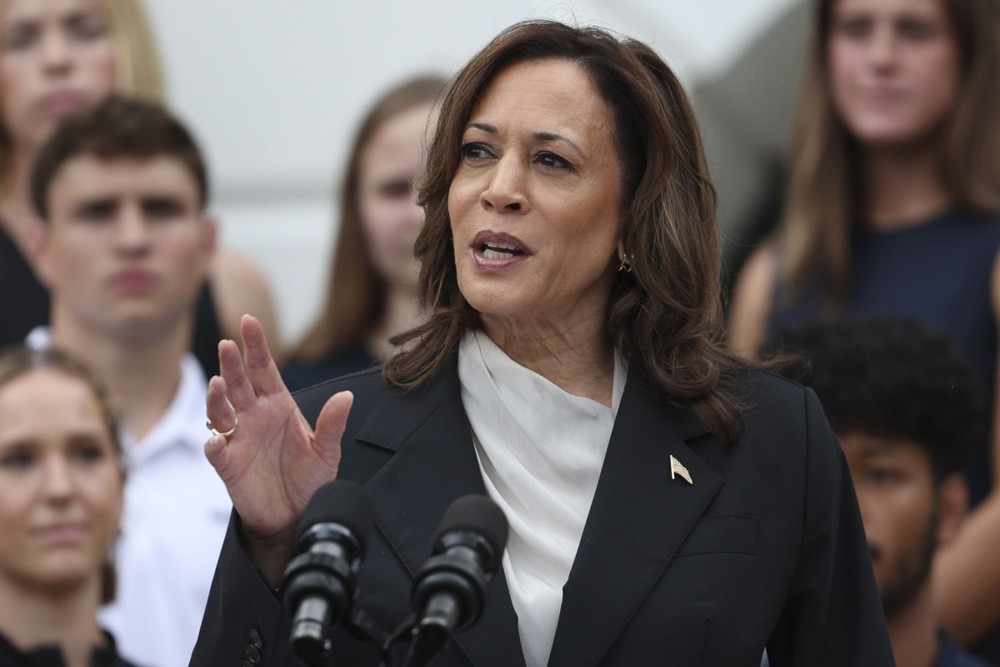 Kamala Harris Klaim Amankan Tiket Pencapresan AS dari Partai Demokrat