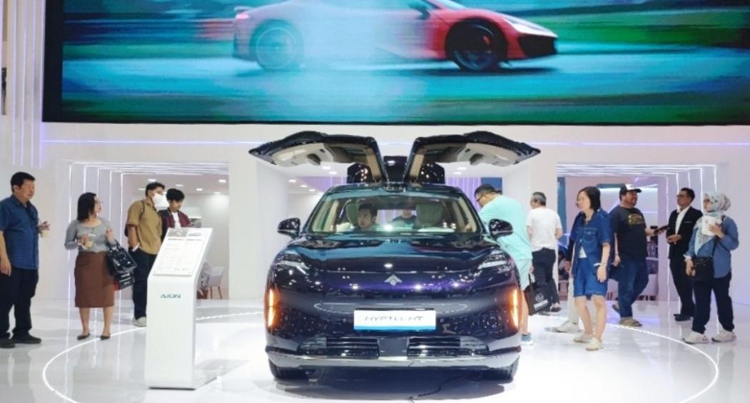 GIIAS 2024 Dijejali Banyak Mobil Listrik, Menko Airlangga Klaim Kebijakan Pemerintah Tepat Sasaran