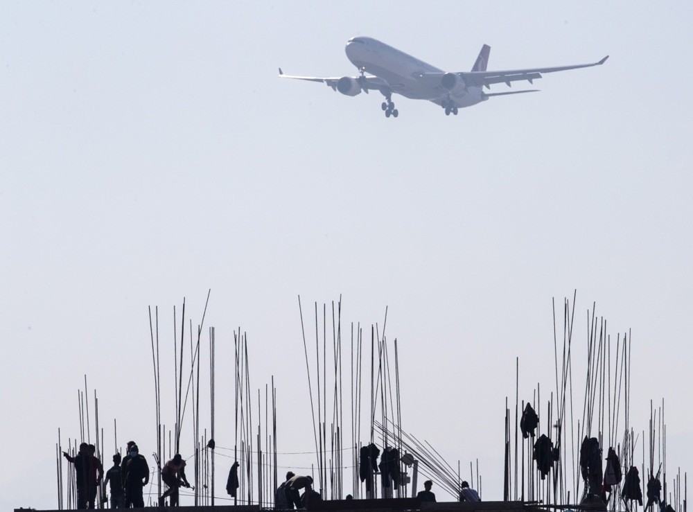 Pesawat Bawa 19 Orang Jatuh saat Lepas Landas di Nepal, Sejumlah Penumpang Tewas