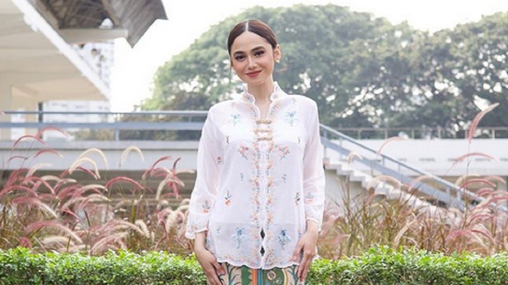 Syifa Hadju Cantik Berkebaya, El Rumi Ketahuan Kasih Like