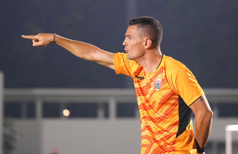 Jelang Persija Vs Persis, Carlos Pena: Harus Main Lebih Berani!