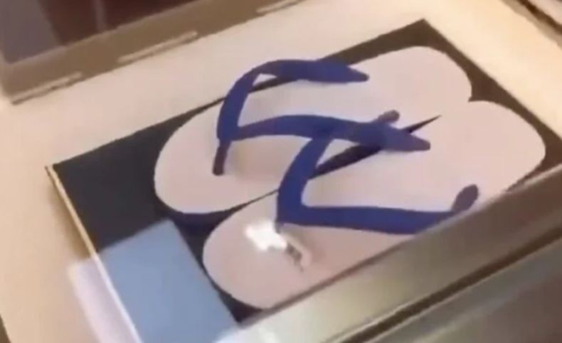 Heboh Sandal Jepit Seharga Rp20 Juta di Saudi, Netizen: Biasanya Dipakai ke Toilet!