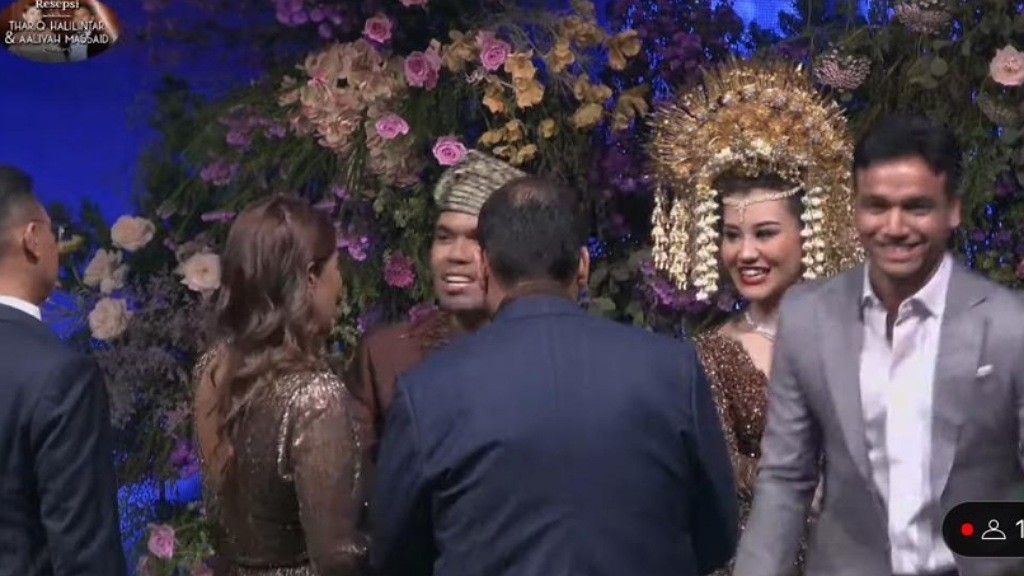 Fadly Faisal Hadir di Resepsi Pernikahan Thariq Halilintar dan Aaliyah tanpa Fuji Jadi Sorotan 