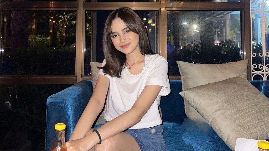 Syifa Hadju Berikan Kue, Maia Estianty Kegirangan: Terima Kasih Ya Sayang