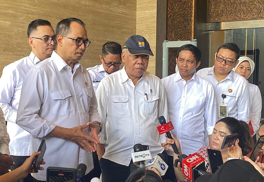 Jokowi Bertemu Otorita IKN dan Menhub di Istana Garuda, Bahas Apa?