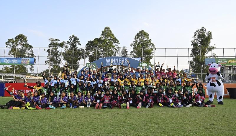 841 Siswi SD dan MI di Solo dan Yogyakarta Meriahkan Sepak Bola Putri Milklife Soccer Challenge Series 1 2024