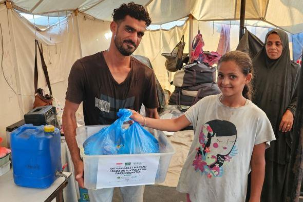2.100 Warga Gaza Palestina Terima Bantuan Paket Makanan dari NU Care-LAZISNU