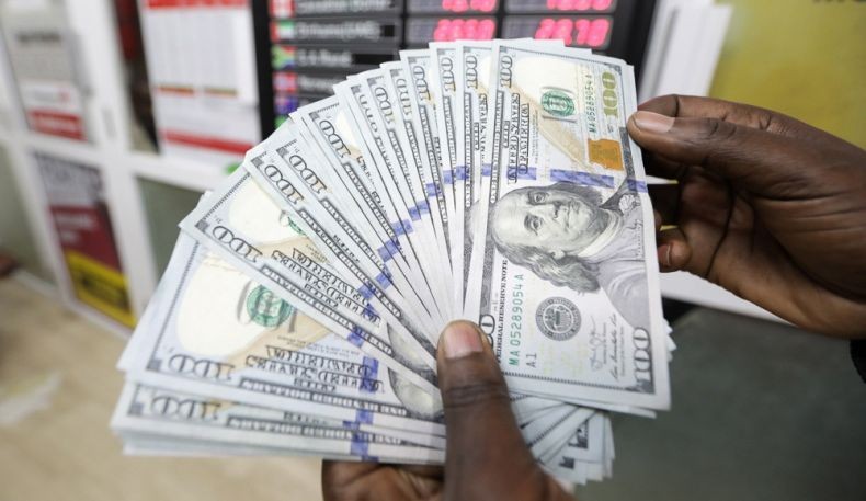 Rupiah Hari Ini Ditutup Melemah ke Level Rp15.924 per Dolar AS, Ini Penyebabnya