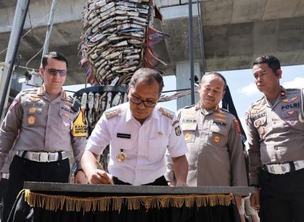 Resmikan Tugu Ikan Knalpot Brong, Danny Pomanto: Ini Asli Ekspresi Khas Makassar