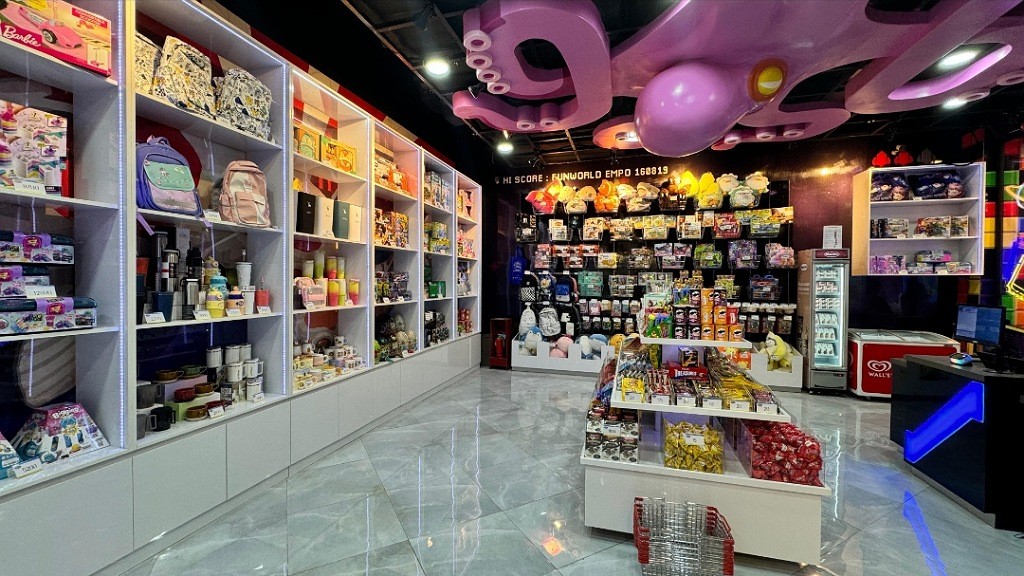 Liburan Akhir Pekan di Jakarta, Jajal Permainan VR hingga Jelajahi Wahana Jurassic Park 