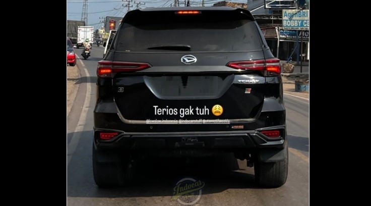 Viral Toyota Fortuner Pakai Logo Daihatsu Terios, Netizen Ngakak: Ngaku Sama Bini Beli Mobil Rp200 Juta