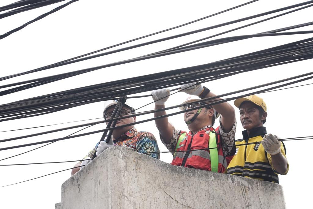 13.774 Meter Kabel Semrawut di Jakarta Diturunkan, Ini Lokasinya