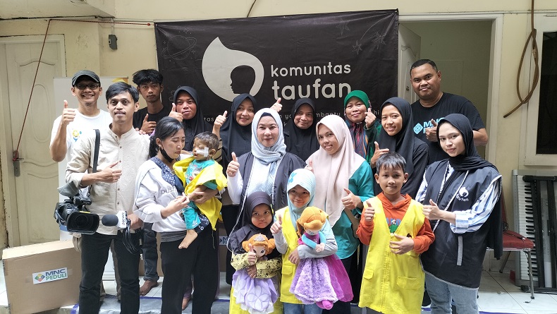 Senangnya Anak-anak Pasien Kanker Bermain bareng MNC Peduli dan Komunitas Taufan