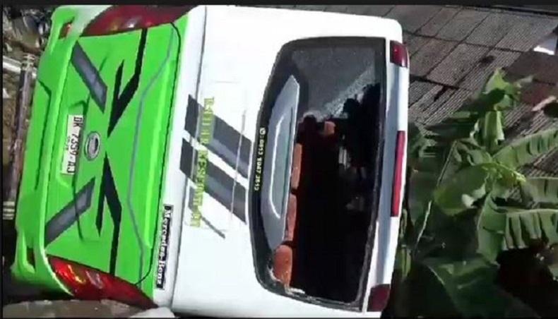 Bus Pariwisata Masuk Jurang Timpa Rumah di Puncak Bogor, 8 Orang Terluka