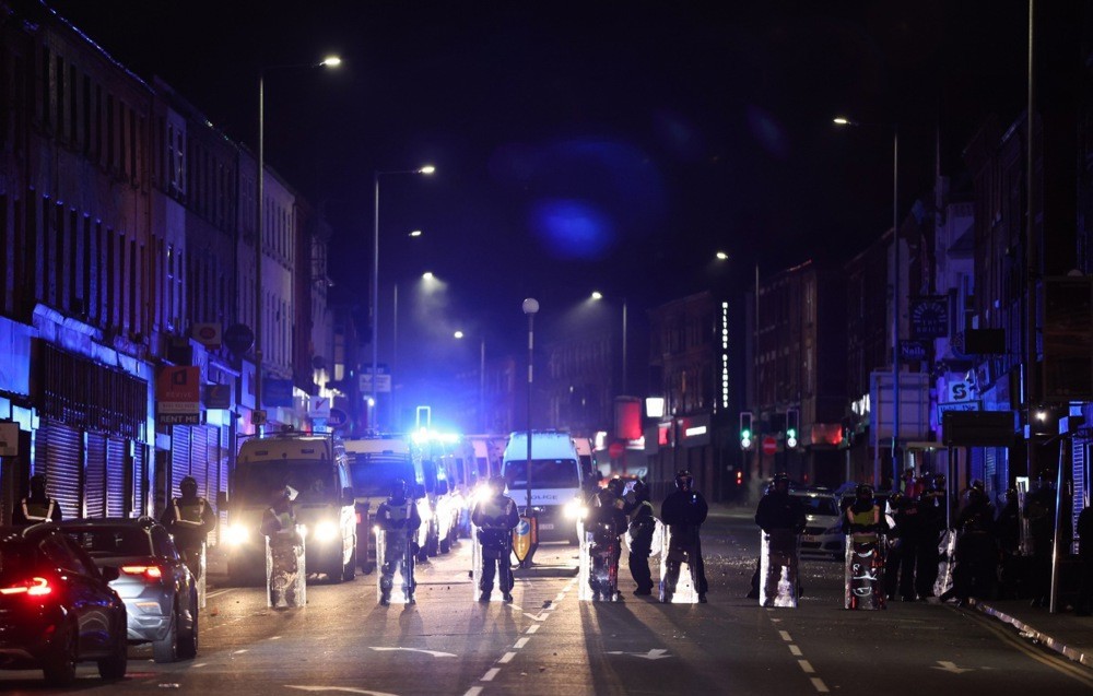 Inggris Rusuh, Pemerintah Tingkatkan Pengamanan Masjid-Masjid 