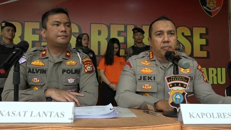 Viral Mahasiswi di Pekanbaru Tabrak Emak-Emak hingga Tewas, Diseret Sejauh 50 Meter