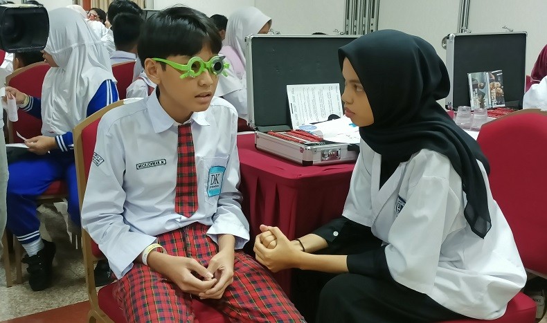 Cerita Siswa SD di Tangsel Terbantu Kacamata Gratis dari MNC Peduli-Essilor